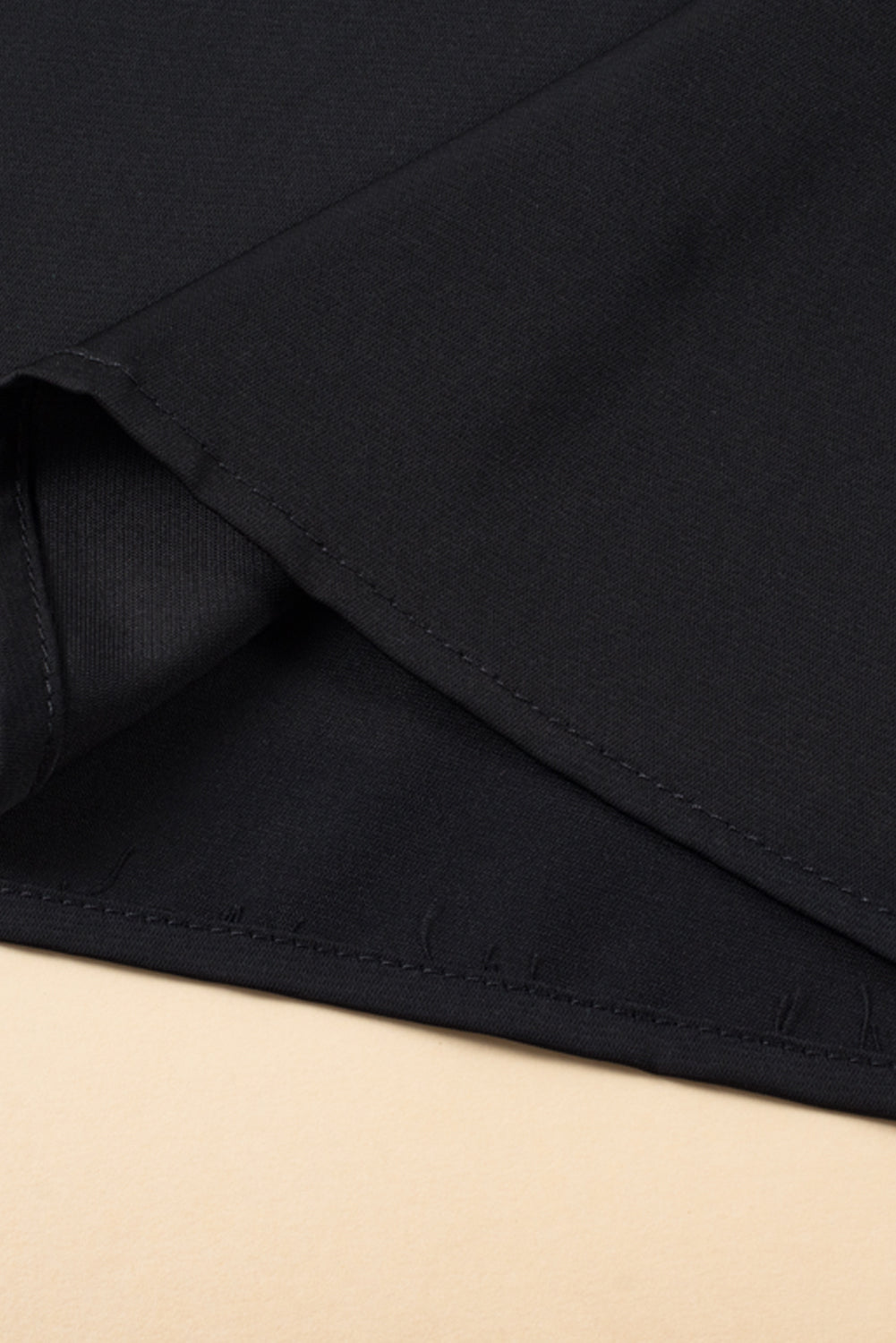 Black Keyhole Crew Neck Pleated Plus Size Top