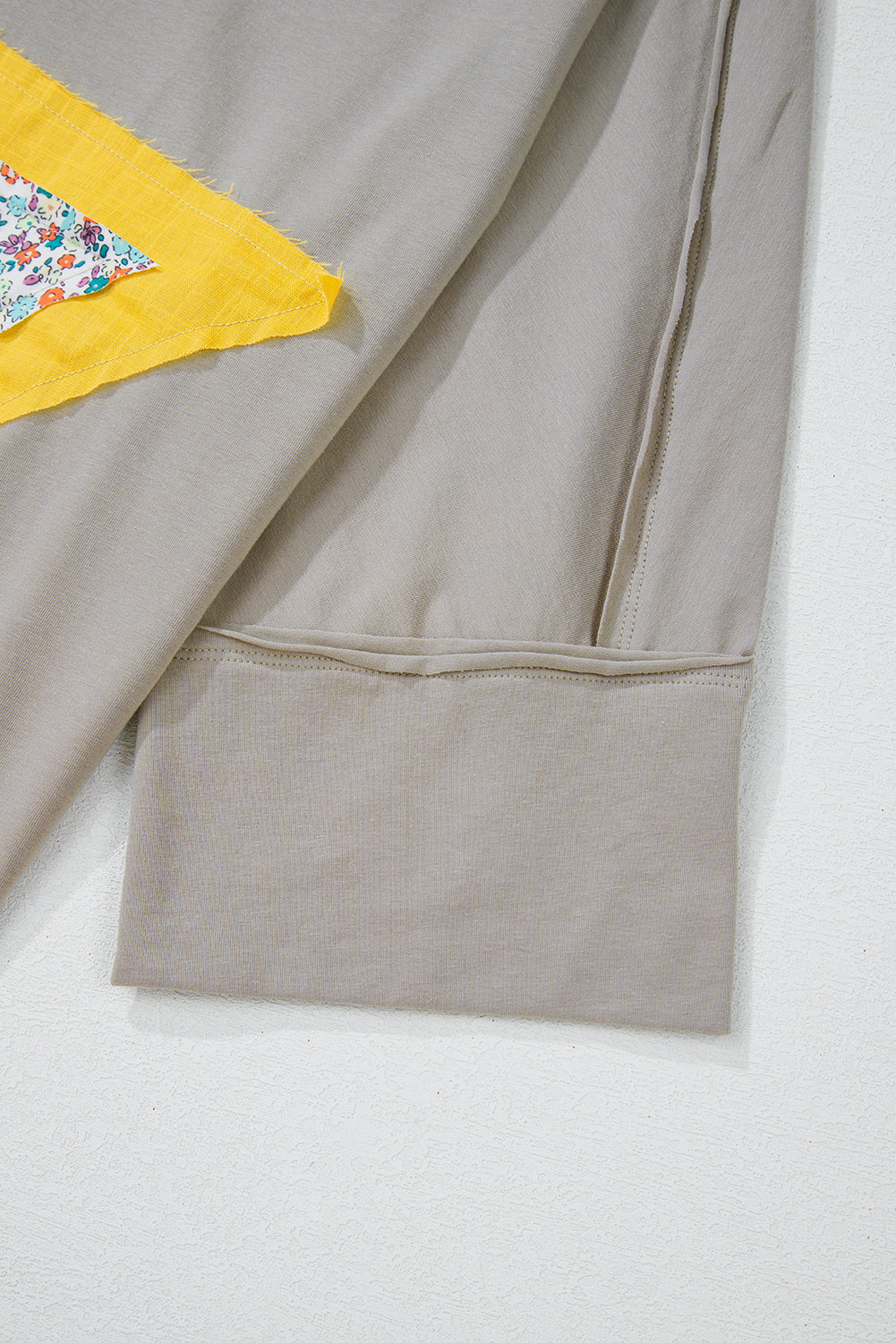 Medium Grey Floral Star Patched 3/4 Sleeve Plus Size Top